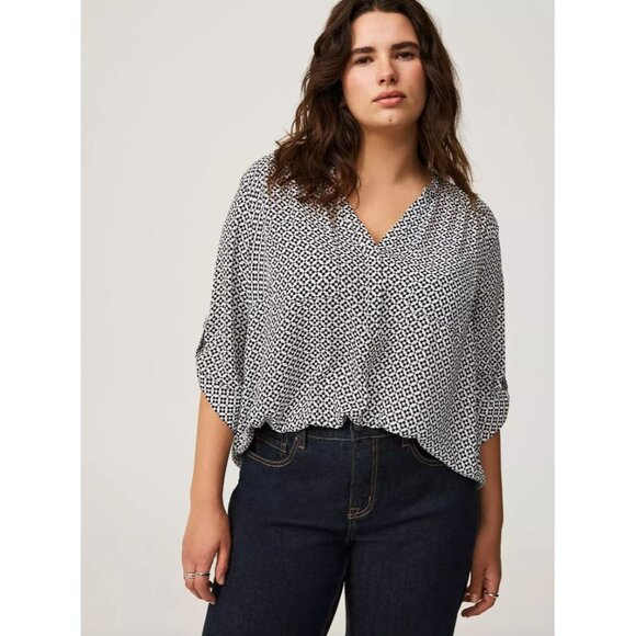 Torrid Harper Womens Plus 2X Blouse Black White Geometric Roll Tab Sleeve Shirt - Picture 1 of 11